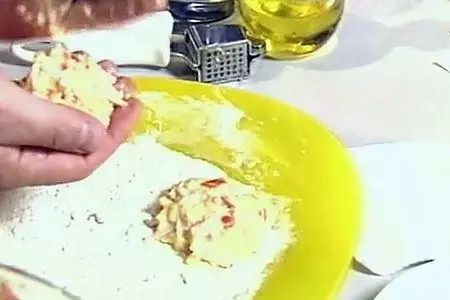 Котлеты с крабовых палочек: шаг 2
