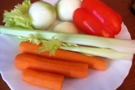 Голубчики из китайской капусты+куриные котлетки на картофельных подушечках (фарш экспериментальный): шаг 3