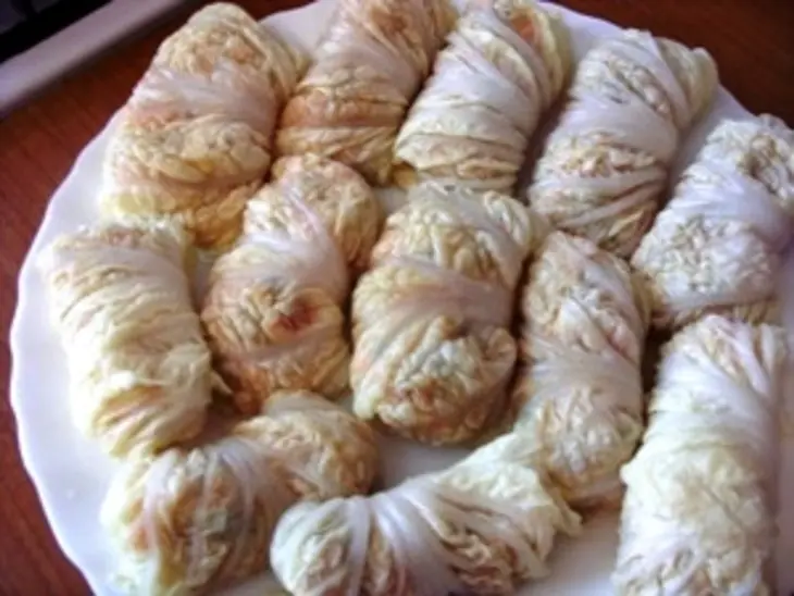 Голубчики из китайской капусты+куриные котлетки на картофельных подушечках (фарш экспериментальный): шаг 5