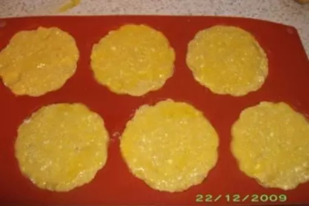 Кексы из кукурузной муки с изюмом: шаг 5