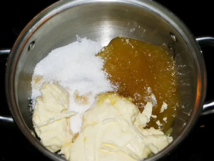 Геркулесовый пирог с яблоками и черносливом.: шаг 3