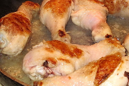 Куриные голени в мускате на подушке из помидоров: шаг 2