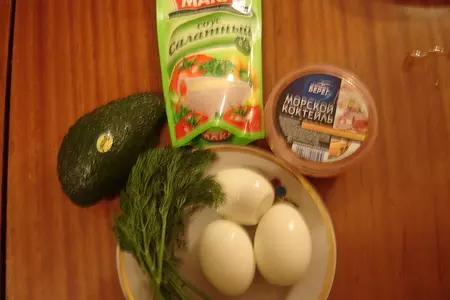 Салатик с морепродуктами на скорую руку: шаг 1