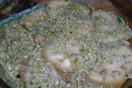 Салат из печеных баклажанов с грецкими орехами и травами по-гречески: шаг 6