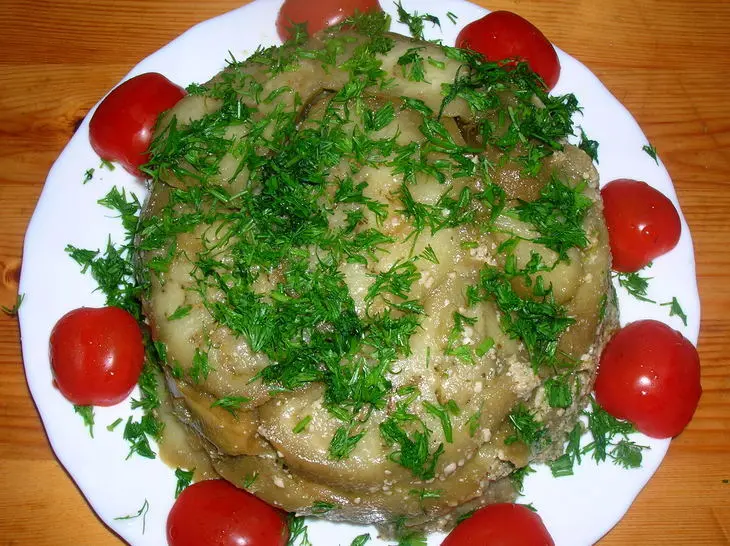 Салат из печеных баклажанов с грецкими орехами и травами по-гречески: шаг 8