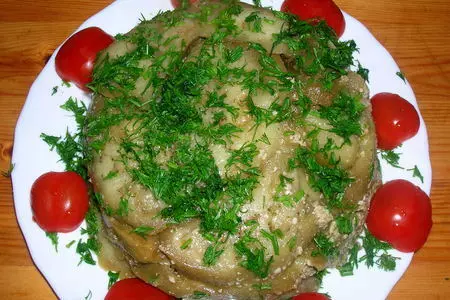 Салат из печеных баклажанов с грецкими орехами и травами по-гречески: шаг 8
