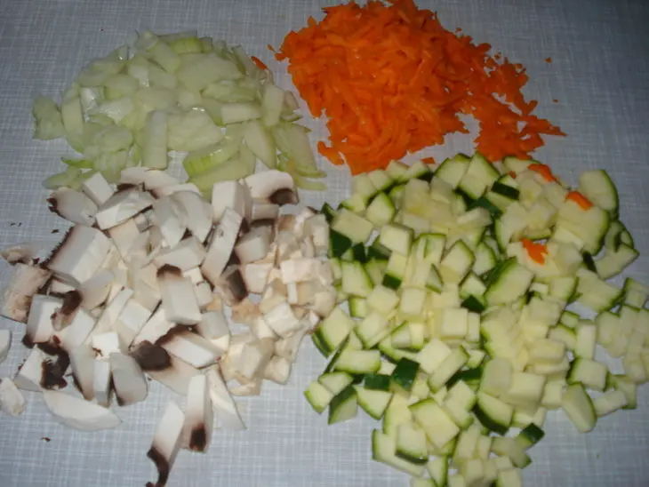 Суп лапша с овощами: шаг 2