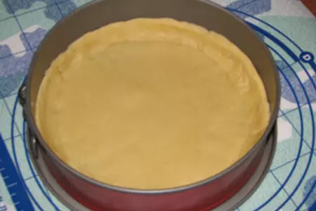 Песочный пирог с яблоками и чёрной смородиной: шаг 3