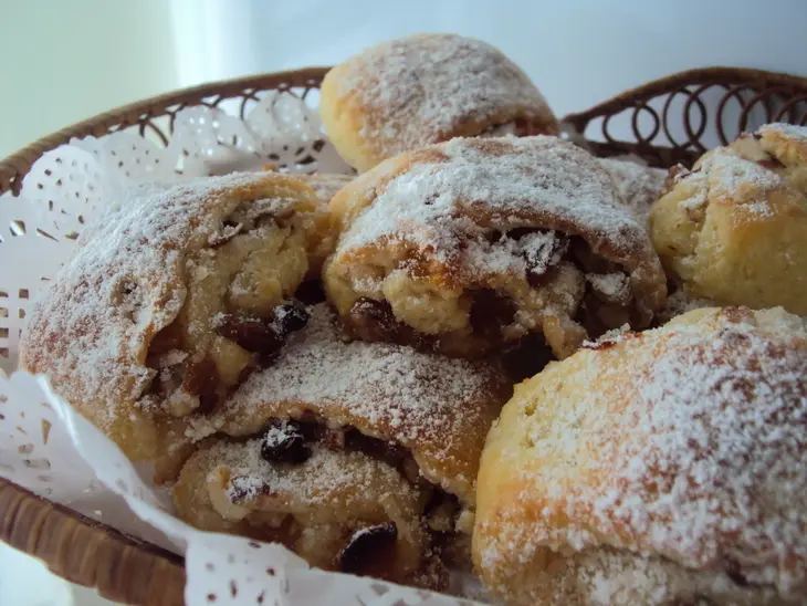 Творожное печенье "готто" с курагой и орехами: шаг 9