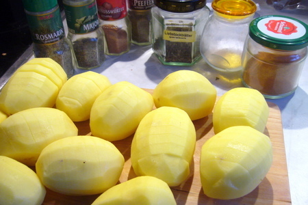 Печеная картошка-гармошка под соусом бешамель: шаг 1