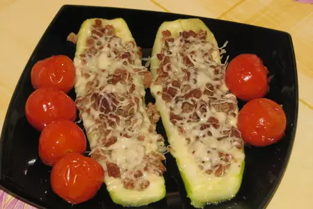 Запеченые цукини с фаршем: шаг 1
