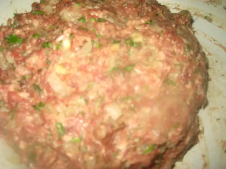 Армянские  колбаски "сигареты" с травами и овощами: шаг 3