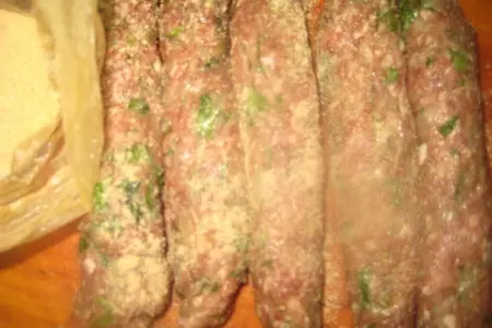 Армянские  колбаски "сигареты" с травами и овощами: шаг 4