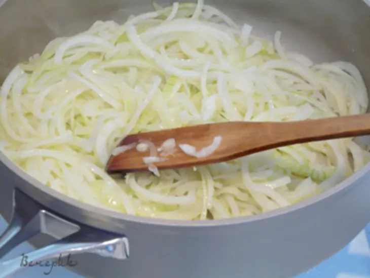 Гречневая каша с грибами и луком: шаг 6