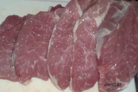 Мясо с грибами под картофельной "шапкой": шаг 1