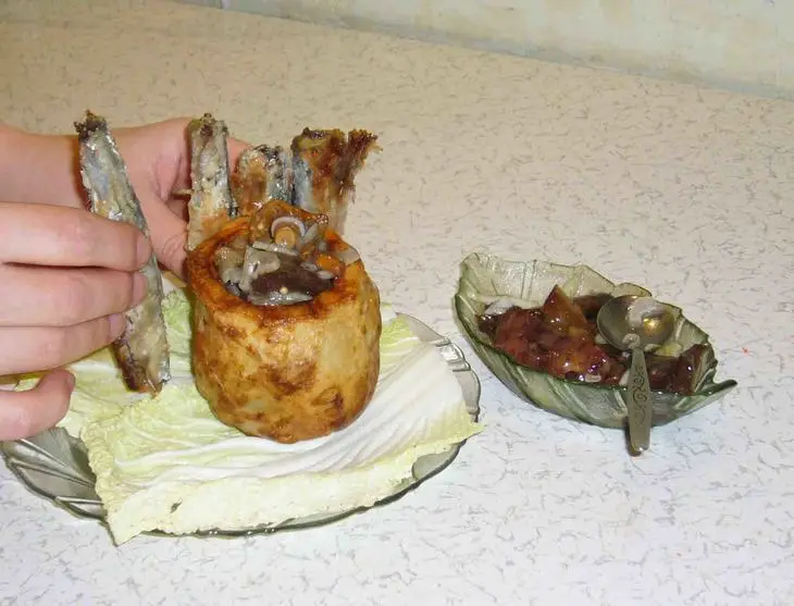 Рыбный бочонок с грибами: шаг 9