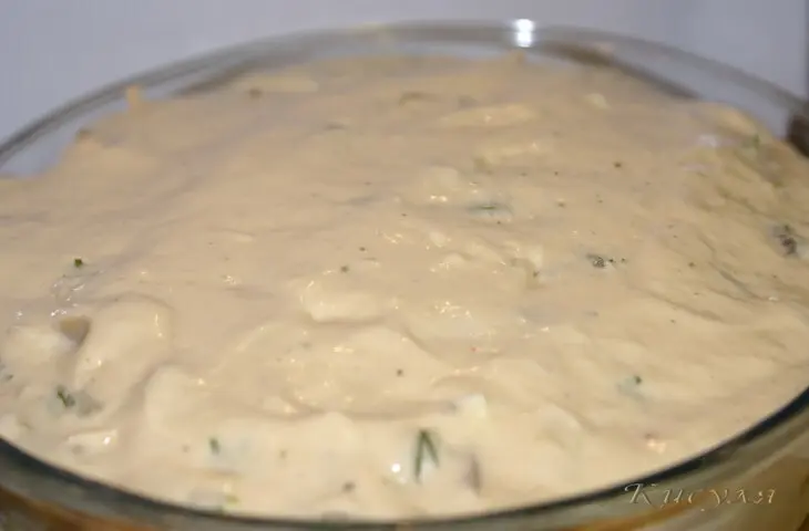 Пирог с рыбой и колбасным сыром: шаг 4