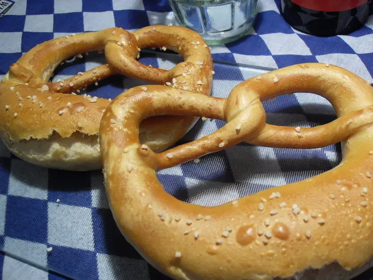 Брецели - немецкие бублики (brezel): шаг 9
