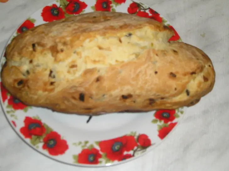 Итальянский хлеб с маслинами и луком: шаг 3