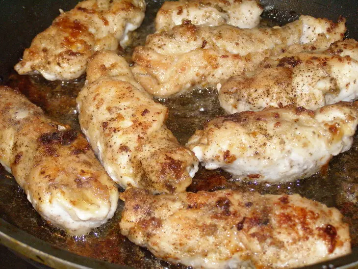 Мясные пальчики с черносливом: шаг 3