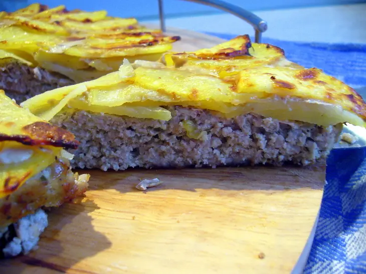Картофельно-мясной торт "перевертыш": шаг 7