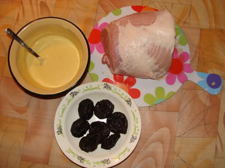 Pork with prunes (свинина с черносливом): шаг 1
