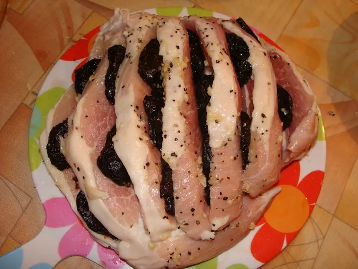 Pork with prunes (свинина с черносливом): шаг 5