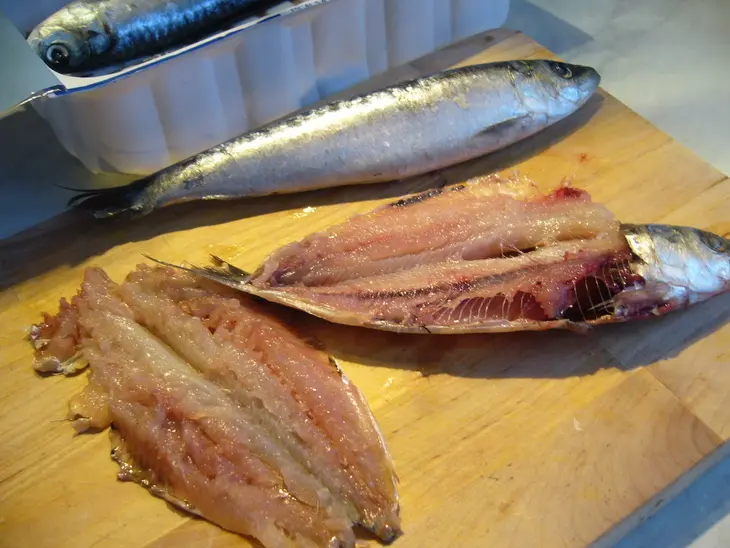 Фаршированные сардины по-сицилиански (sarde al beccafico): шаг 1