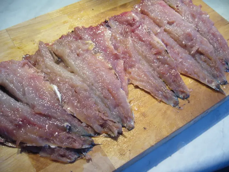 Фаршированные сардины по-сицилиански (sarde al beccafico): шаг 2