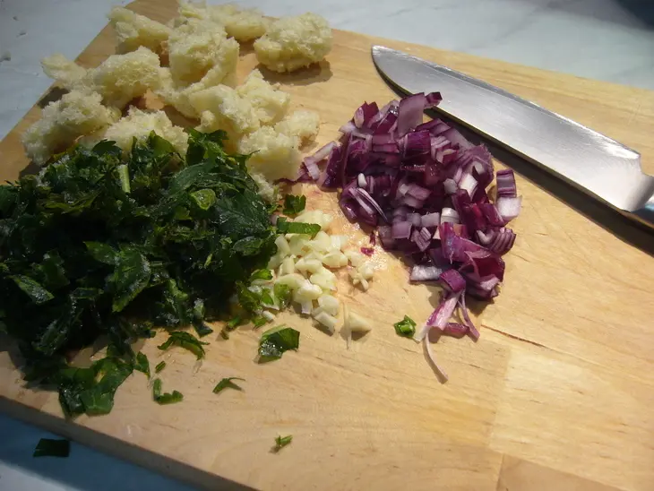 Фаршированные сардины по-сицилиански (sarde al beccafico): шаг 4