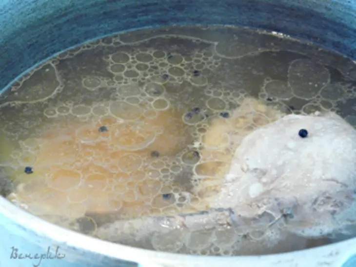 Тройной "царский" бульон и мясное ассорти - лучше для закуски не найти.: шаг 5