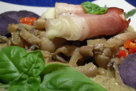 Вешенки в соусе из бузины с трюфельным картофелем: шаг 11