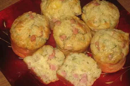 Маффины закусочные с колбасой и сыром: шаг 8