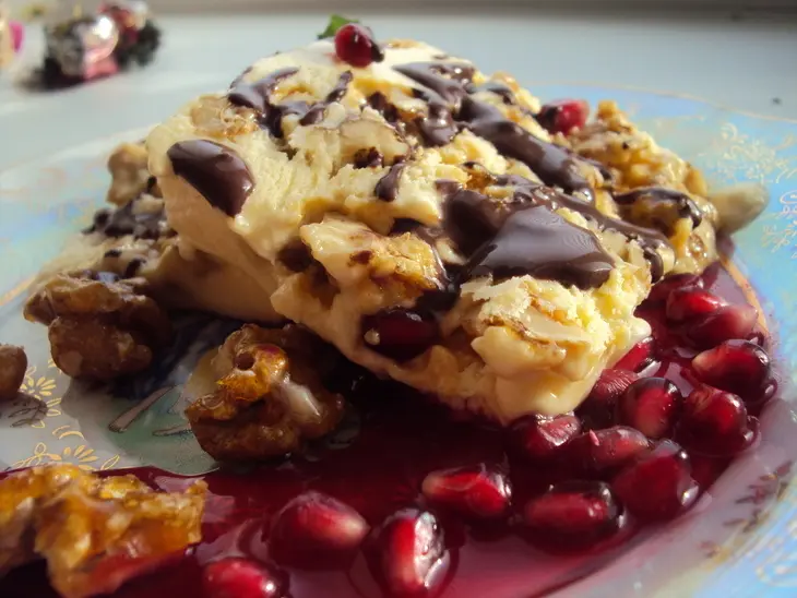 Ореховое парфе с гранатовым соусом (walnut parfait with pomegranate sauce): шаг 6