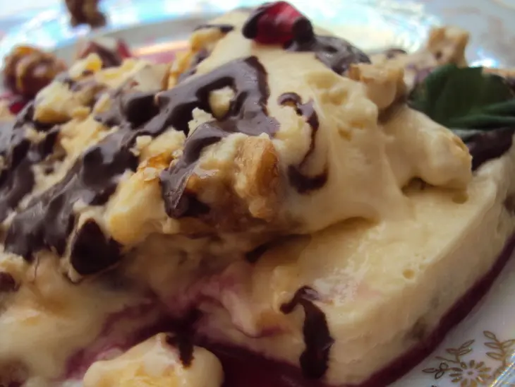 Ореховое парфе с гранатовым соусом (walnut parfait with pomegranate sauce): шаг 8