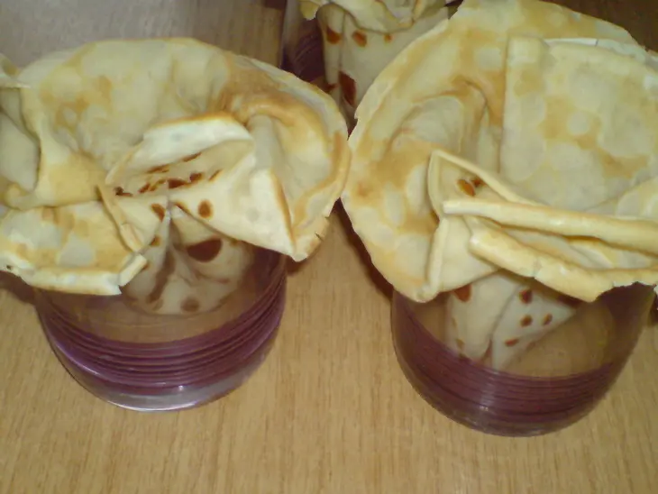 Блинные кулёчки с творогом,мёдом и карамелизироваными яблоками(день первый....): шаг 6