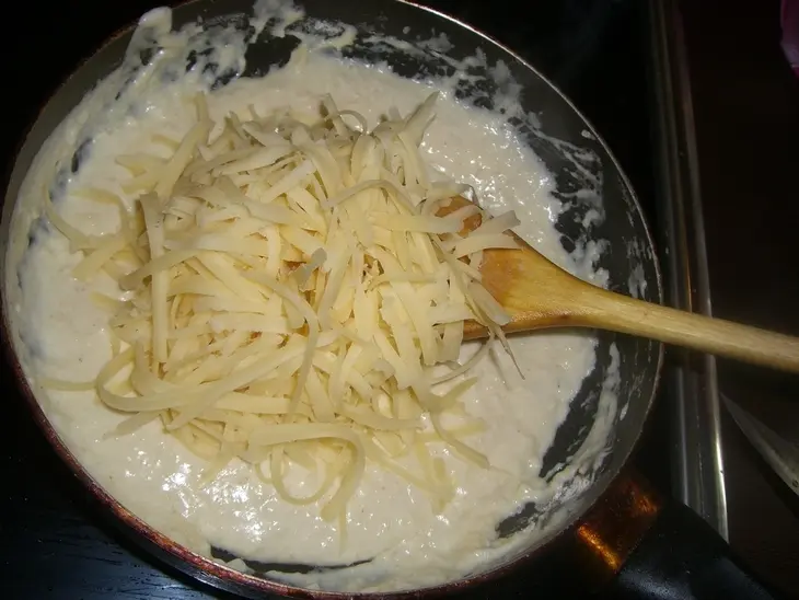 Брокколи и цветная капуста под сливочно-сырным соусом:): шаг 4