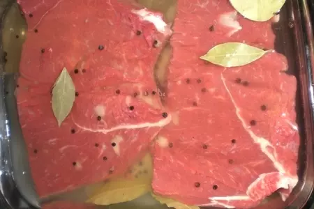 Говяжья пастрома с мёдом, паприкой и соевым соусом.: шаг 5