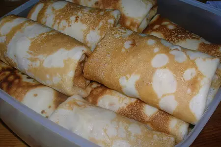Блинчики в сырную клеточку, фаршированные курятиной: шаг 7