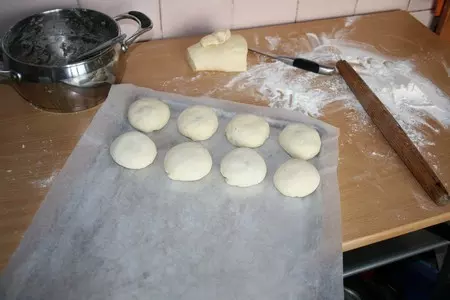 Пирожки «с фасолью и маком» и другой начинкой: шаг 4