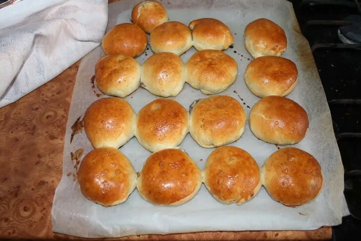 Пирожки «с фасолью и маком» и другой начинкой: шаг 5