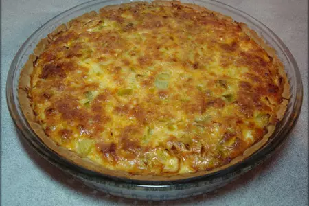 Сочный песочный киш с луком-пореем и сыром.: шаг 16