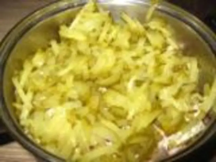 Быстрый салат из блинов: шаг 4