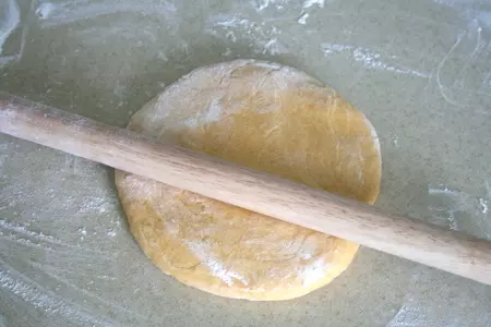 Домашняя лапша из моркови: шаг 4