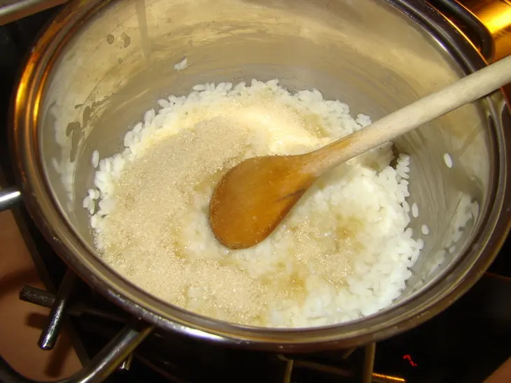 Рисовая каша с орехами и сухофруктами постная: шаг 3