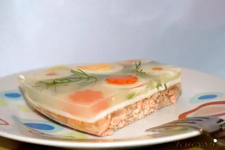 Заливное из красной рыбы: шаг 8