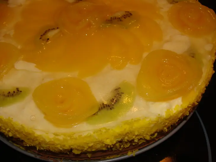 Торт с белым шоколадным муссом и персиками: шаг 3
