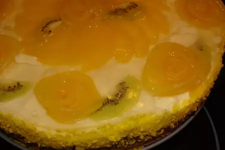 Торт с белым шоколадным муссом и персиками: шаг 3