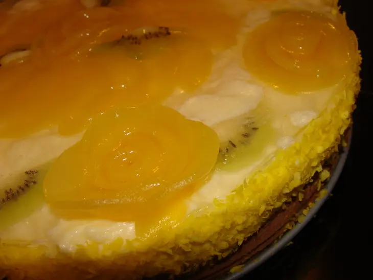 Торт с белым шоколадным муссом и персиками: шаг 4