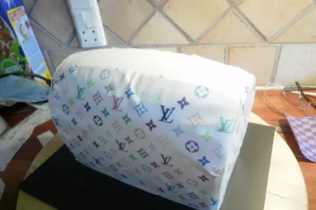 Шоколадный масляный бисквит+ торт-сумка  louis vuitton: шаг 24